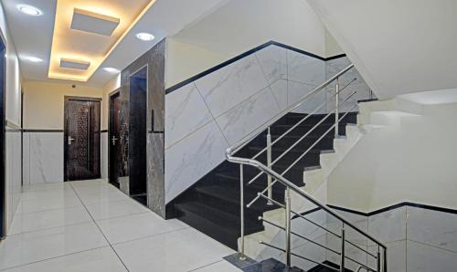 Indore Hotel | Treebo Jayshree Palace C21 Business Park