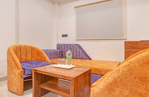 Vijay Nagar Hotel | Treebo Merit