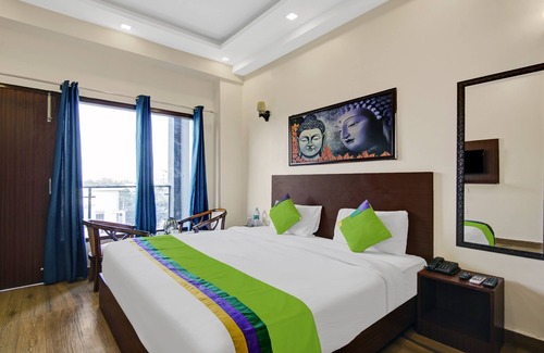 Noida Hotel | Treebo Noida Grand