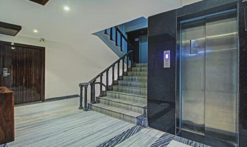 Dharmatala Hotel | Treebo Premium Dee Empresa, Park Street