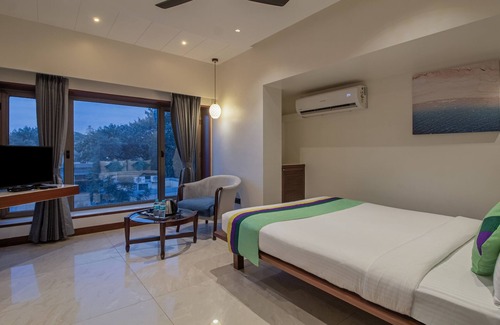 Pune Hotel | Treebo Regency - Bund Garden, Dhole Patil Road