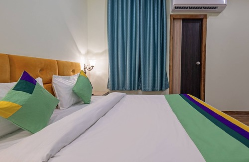 Lucknow Hotel | Treebo Shankuntalam, Near Lucknow Airport