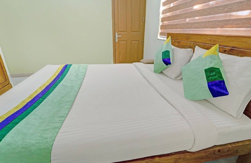 East Nada Hotel | Treebo Sreepathi Nirmalyam - 400 Mtr From Guruvayoor Temple
