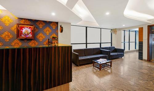 Kolhapur Hotel | Treebo Surya Comforts, 200 Mtrs From Kolhapur Railway Station