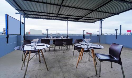 Kolhapur Hotel | Treebo Surya Comforts, 200 Mtrs From Kolhapur Railway Station