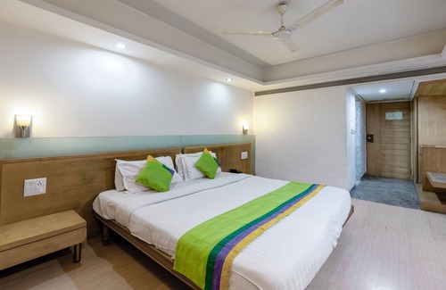 Ahmedabad Hotel | Treebo Trend Cambay Sapphire