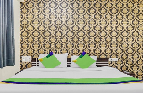 Pimpri - Chinchwad Hotel | Treebo Trend Emerald Tree Chakan