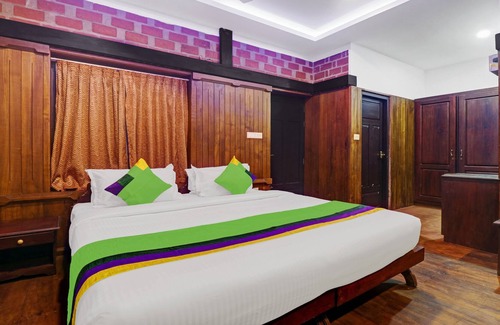 Chowara Hotel | Treebo Trend God's Own Country Ayurveda Resorts