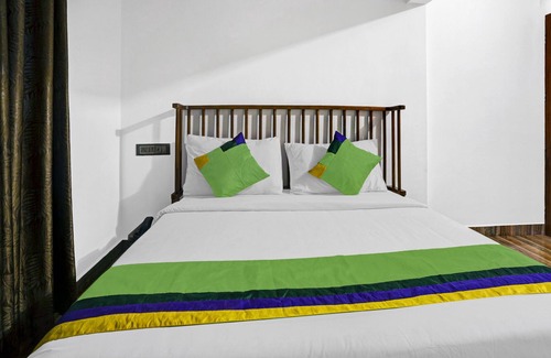 Devikolam Hotel | Treebo Trend The Hazeberg Munnar With Mountain View