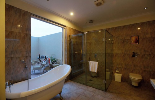Achrol Hotel | TreeHouse Achrol Niwas