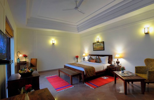 Achrol Hotel | TreeHouse Achrol Niwas