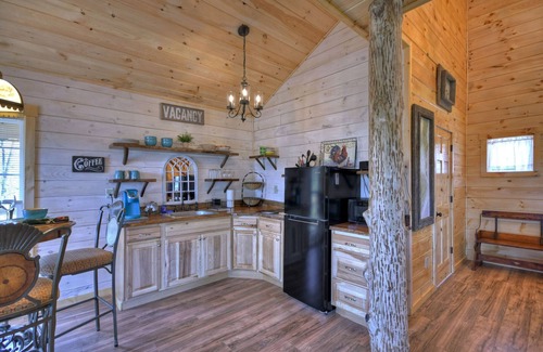 Ellijay Cottage | Treehouse Ellijay Star5vacations