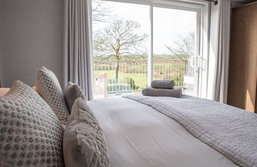 Helston Bed & Breakfast | Tregaddra Farmhouse B&B