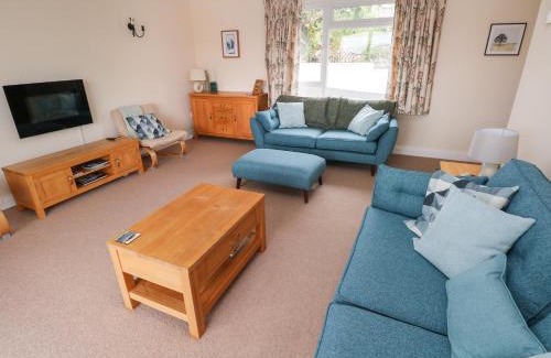 Newport House | Trem Y Morfa
