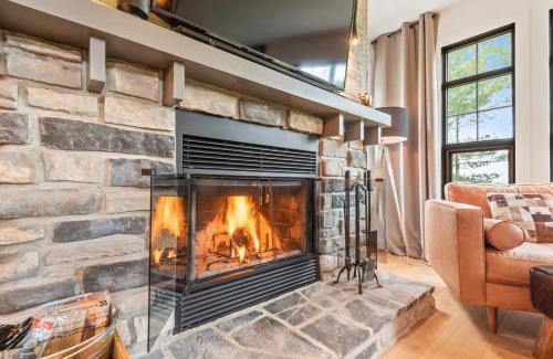 Tremblant-Les-Eaux Apartment | Tremblant Prestige - Les Eaux 235-1