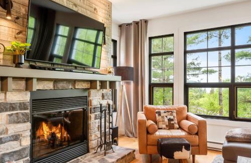 Tremblant-Les-Eaux Apartment | Tremblant Prestige - Les Eaux 235-1