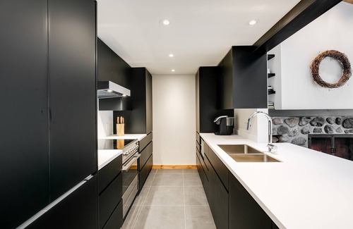 Mont-Tremblant House | TREMBLANT SKI IN/OUT LUXURIOUS NANSENHUS TOWNHOUSE