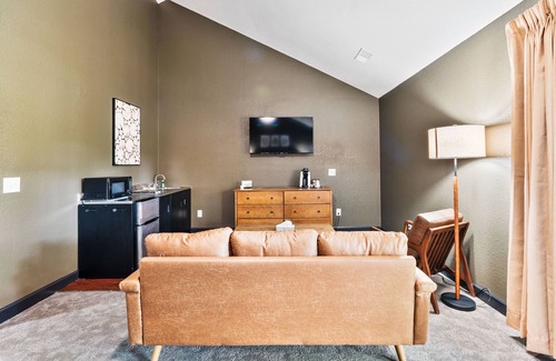 Townsend Hotel | Tremont Lodge & Resort