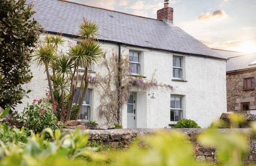Trenance Cottage | Trenance Farmhouse - beautiful adults only cottage - sleeps up to 7