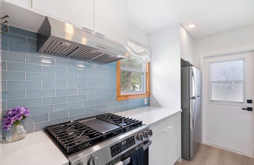 Galindo House | Trendy & Airy Home Near SoCo – Walk to Hot Spots!
