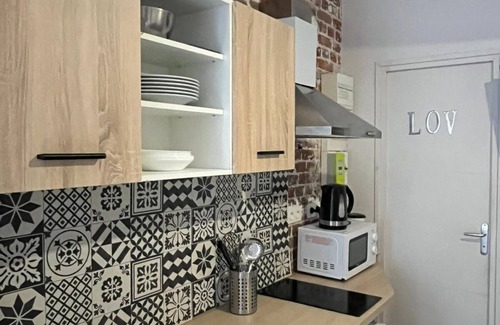 Hopital Saint-Louis Apartment | Trendy Flat Canal St Martin