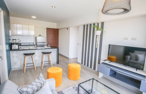 San Isidro Centro Financiero Apartment | Trendy Host Black - San Isidro