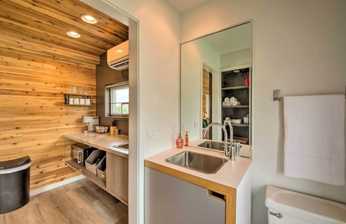 Saint Marys Allen County Apartment | Trendy New Haven Studio: 10 Mi to Fort Wayne!