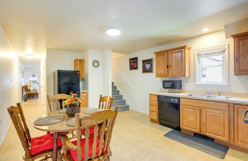 Trenton House | Trenton Townhome: 1 Mi to Downtown!