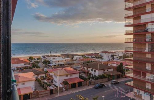 Punta Umbria Apartment | Tres dormitorios ,vistas al mar , junto a la playa