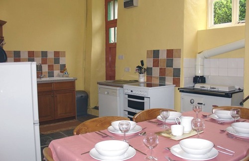 Port Isaac Cottage | TRESUNGERS COTTAGE, pet friendly, with open fire in St Endellion