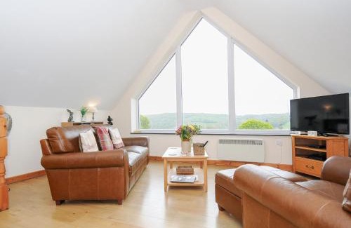 Launceston House | Treview