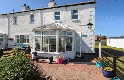 Caergeiliog House | Trewan Cottage