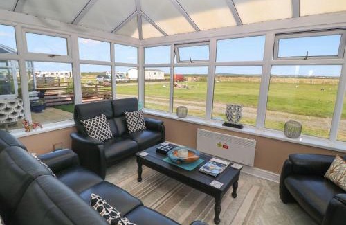 Caergeiliog House | Trewan House