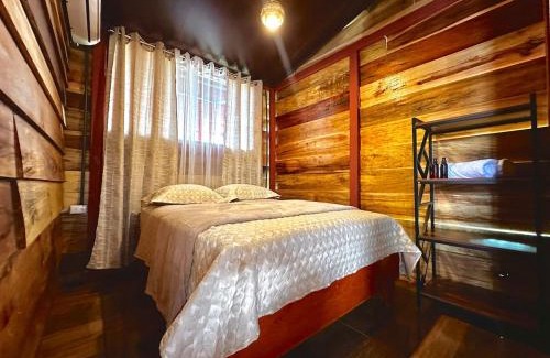 Barrio Dora House | Tribu Bungalow 4 Centrally located and comfortable