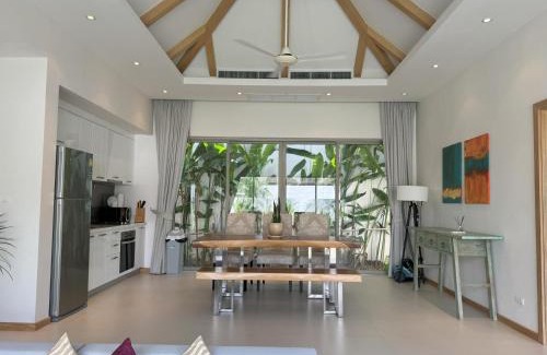 Choeng Thale Villa | Trichada Tropical pool villa by Lofty