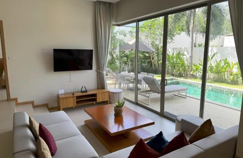 Choeng Thale Villa | Trichada Tropical pool villa by Lofty