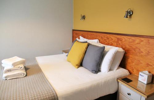 Redruth Hotel | Tricky's Hotel