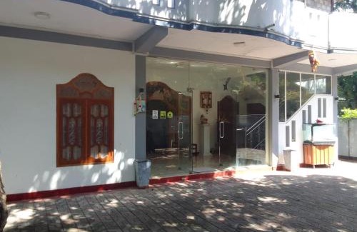 Arunagiri Nagar House | Trinco NR Guest