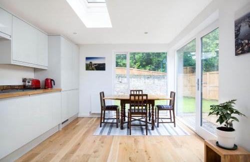 Trinity Cabin | Trinity Lodge - Home with Private Garden and Parking