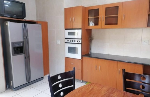 Bezuidenhout Valley House | Triple T guest house