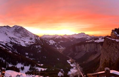 Avoriaz Apartment | Triplex de Charme pour 12 Personnes avec Cheminée, Balcons et Services Hôteliers - Avoriaz - FR-1-314-229