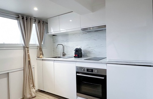 8th Arrondissement Resort | TRONCHET