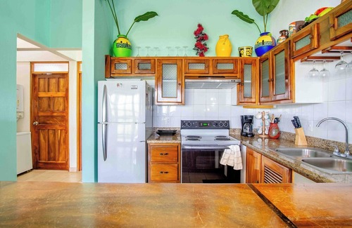 Coco Condo | Tropical Condo with Spectacular Ocean Views, Panoramic Dining Terrace & Quick Walk to Beach