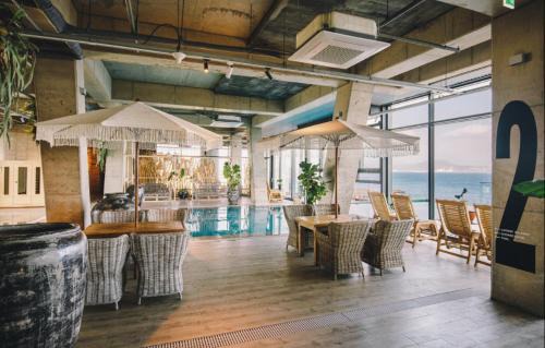 Andeok Hotel | Tropical Hideaway