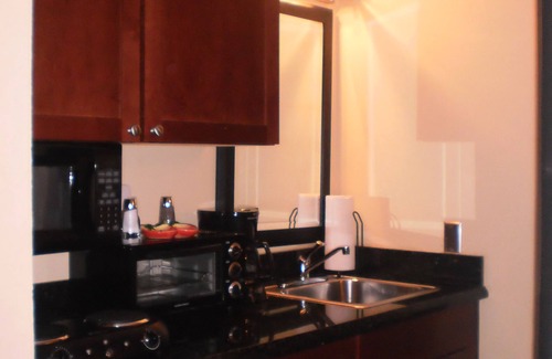 Ruskin Hotel | Tropical Island Paradise on Tampa Bay with Abundant Amenities