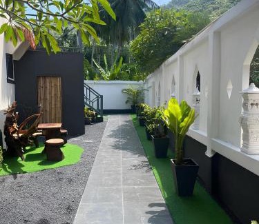 Maret Resort | Tropical Palm