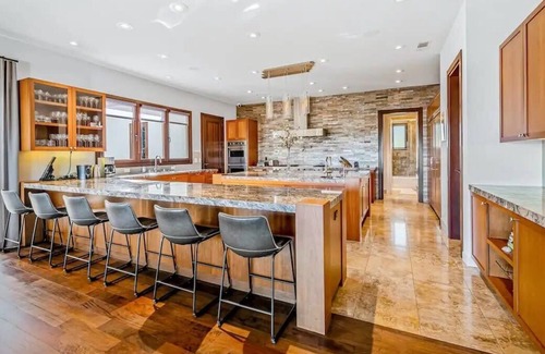 La Jolla Mesa House | Tropical Paradise First-Class Amenities and Views