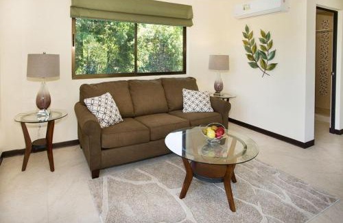 Parrita House | Tropical Paradise Villa - Beautiful Pool, Surrounded by Nature and Wildlife!