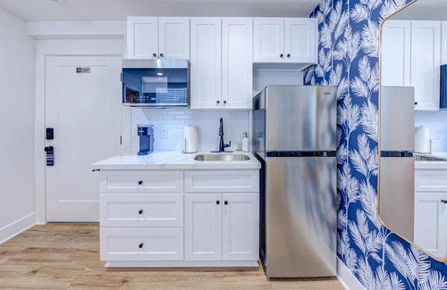 Galveston Apartment | Tropical Sunset Studio Apartment