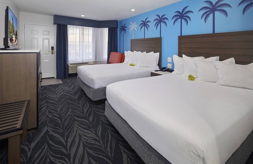 Anaheim Resort Hotel | Tropicana Inn and Suites